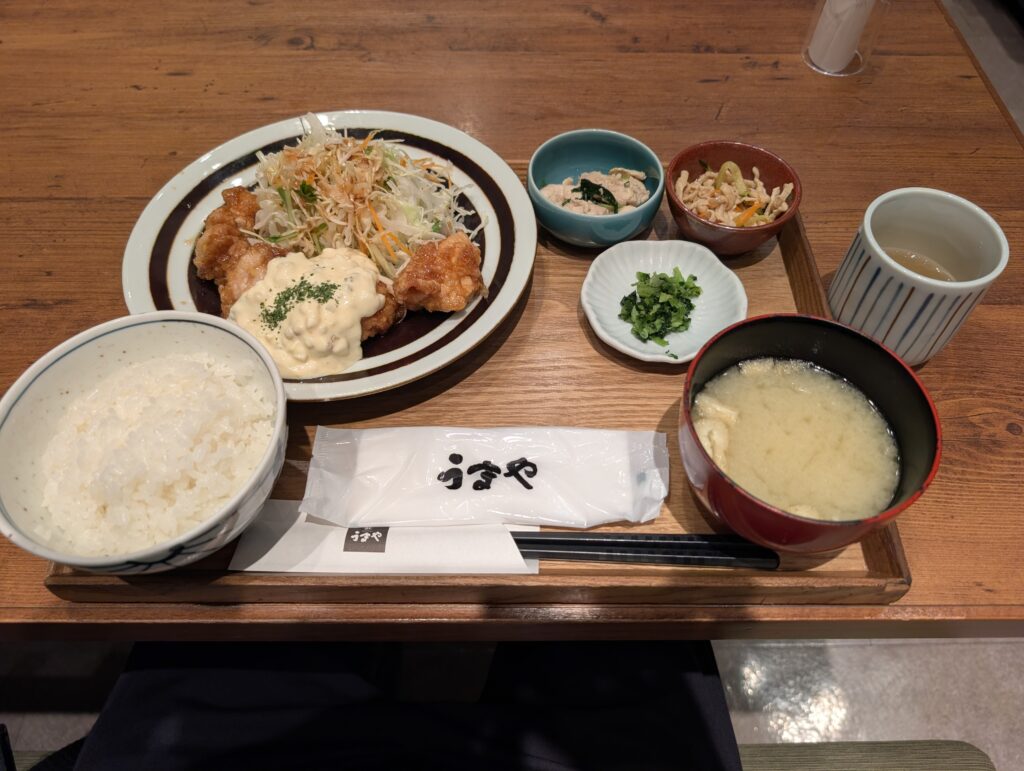 ジューシー鶏もも肉のチキン南蛮定食